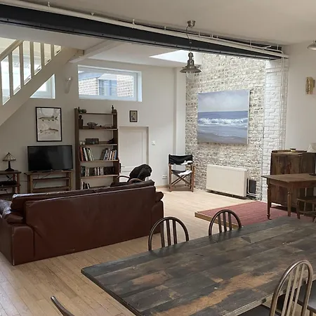 Spacious House Near Harbour